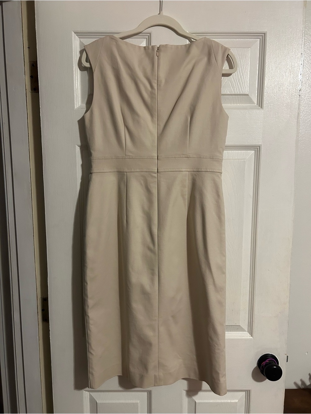 Ann Taylor Front Slot Boatneck Sheath
Dress size 8 Cream - Picture 3 of 4